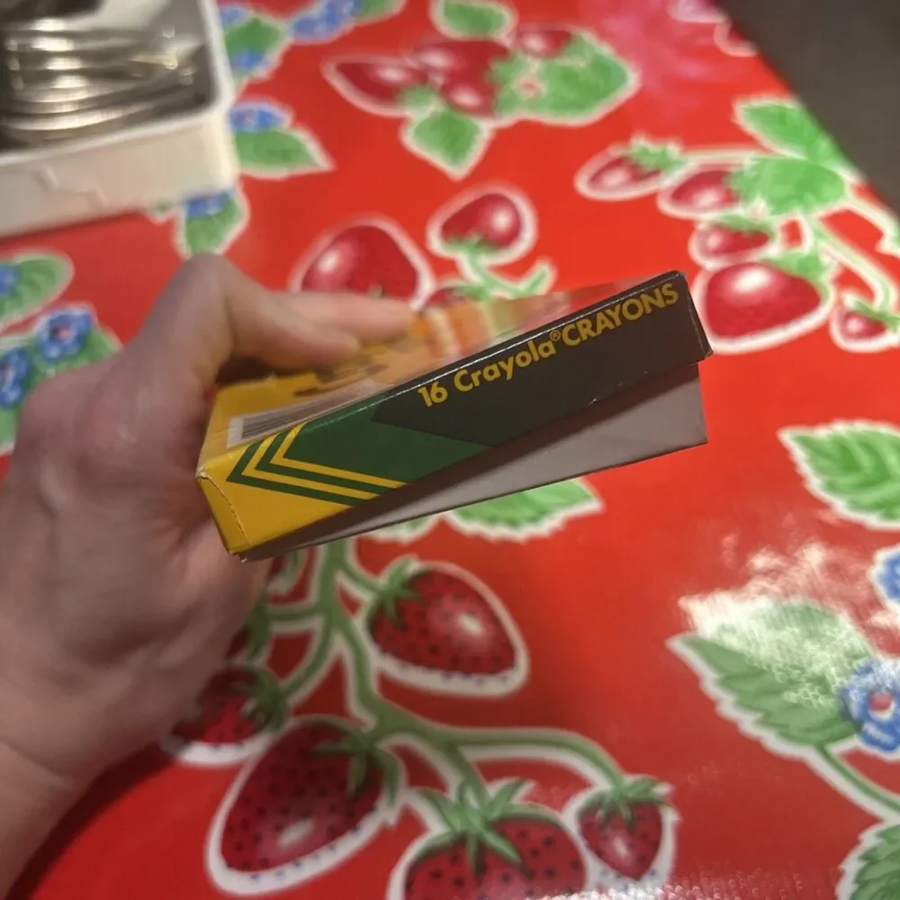 Vintage 1988 Crayola Large Crayons 16 Count Binney & Smith Flat Box